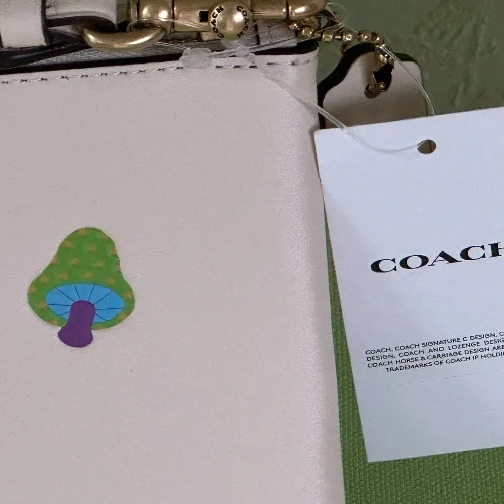 COACH STICKER PRINT WRISTLET:NWT CHALK/MULTI  GLOVETANNED LEATHER - Picture 8 of 10